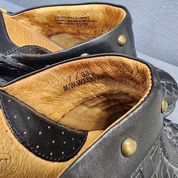 Born Womens Clogs Size 7 Leather Black Slip On Wedge Rivet Weave Festival Comfy - Picture 10 of 11